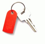 Nøkkel med rød nøkkelring